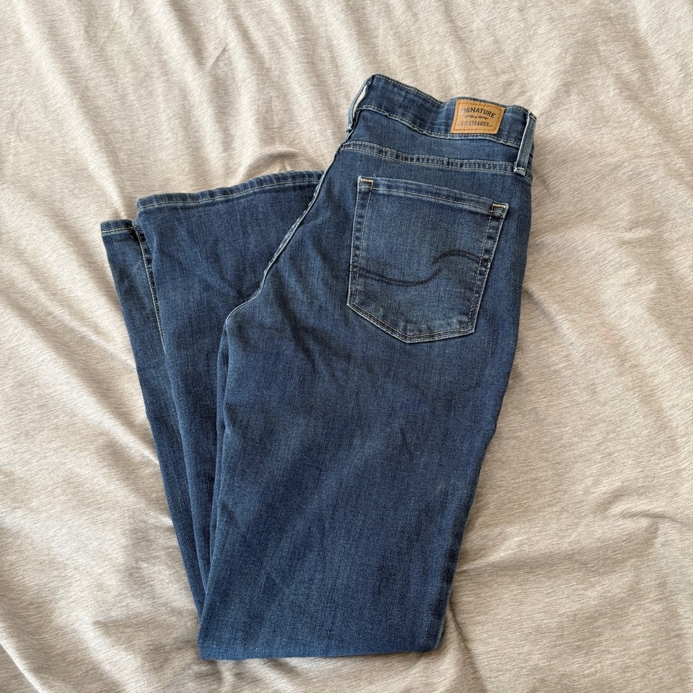 Levi’s Mid Rise Bootcut Jeans